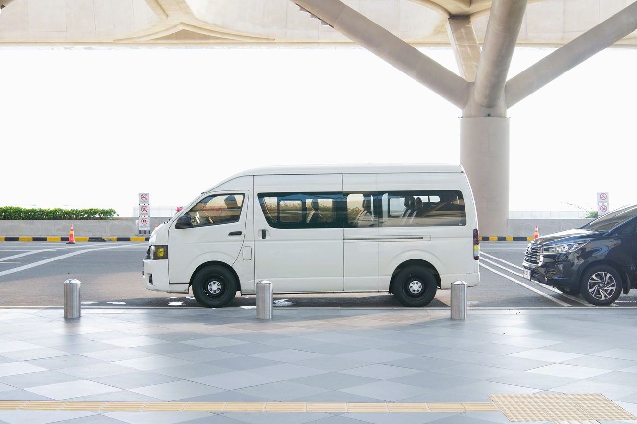 Dropping collision on a 15-year-old minivan